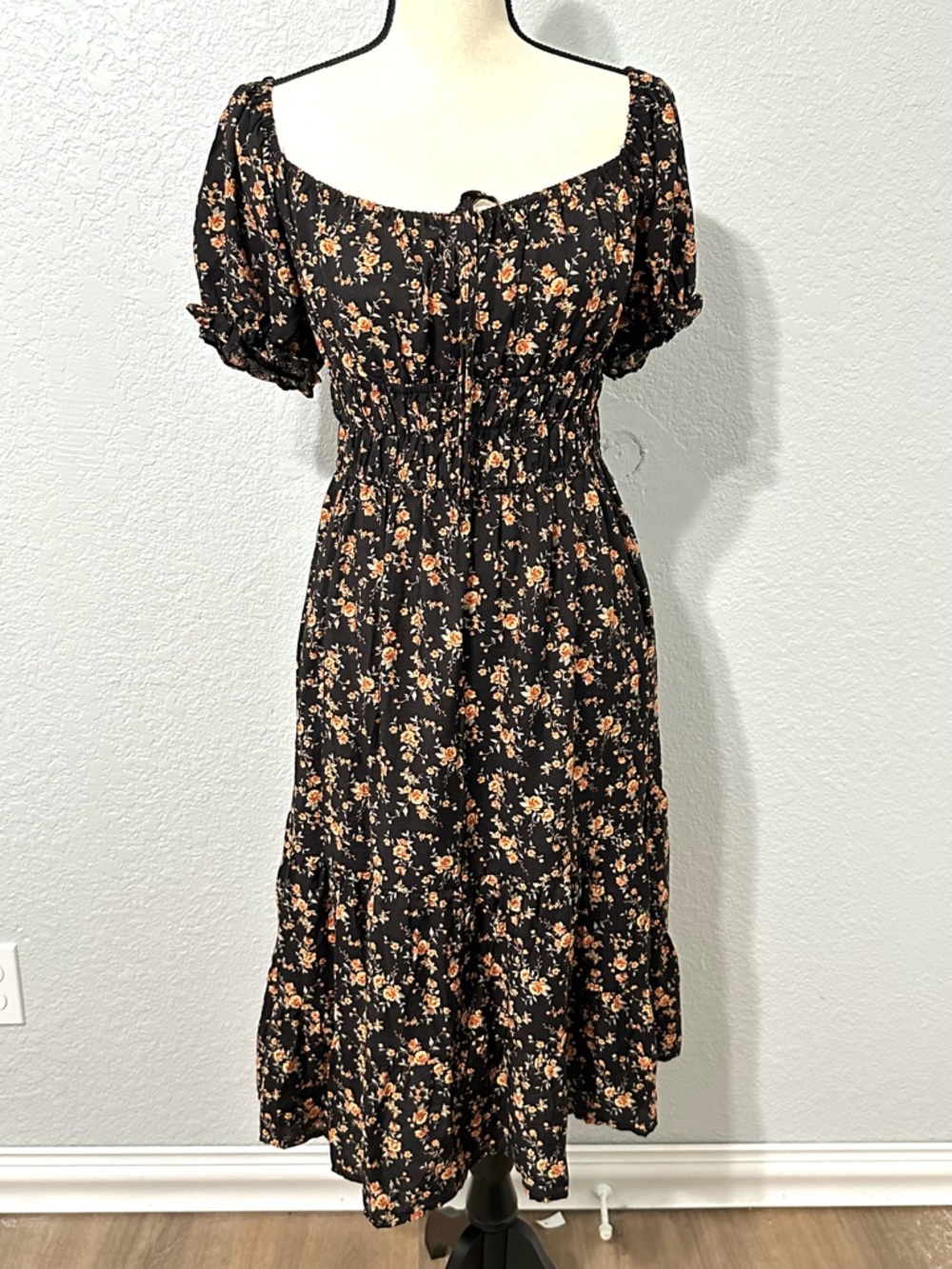 Midi Dress Woman’s Large Dark Floral Smocked Tiered Milkmaid Cottagecore Prairie